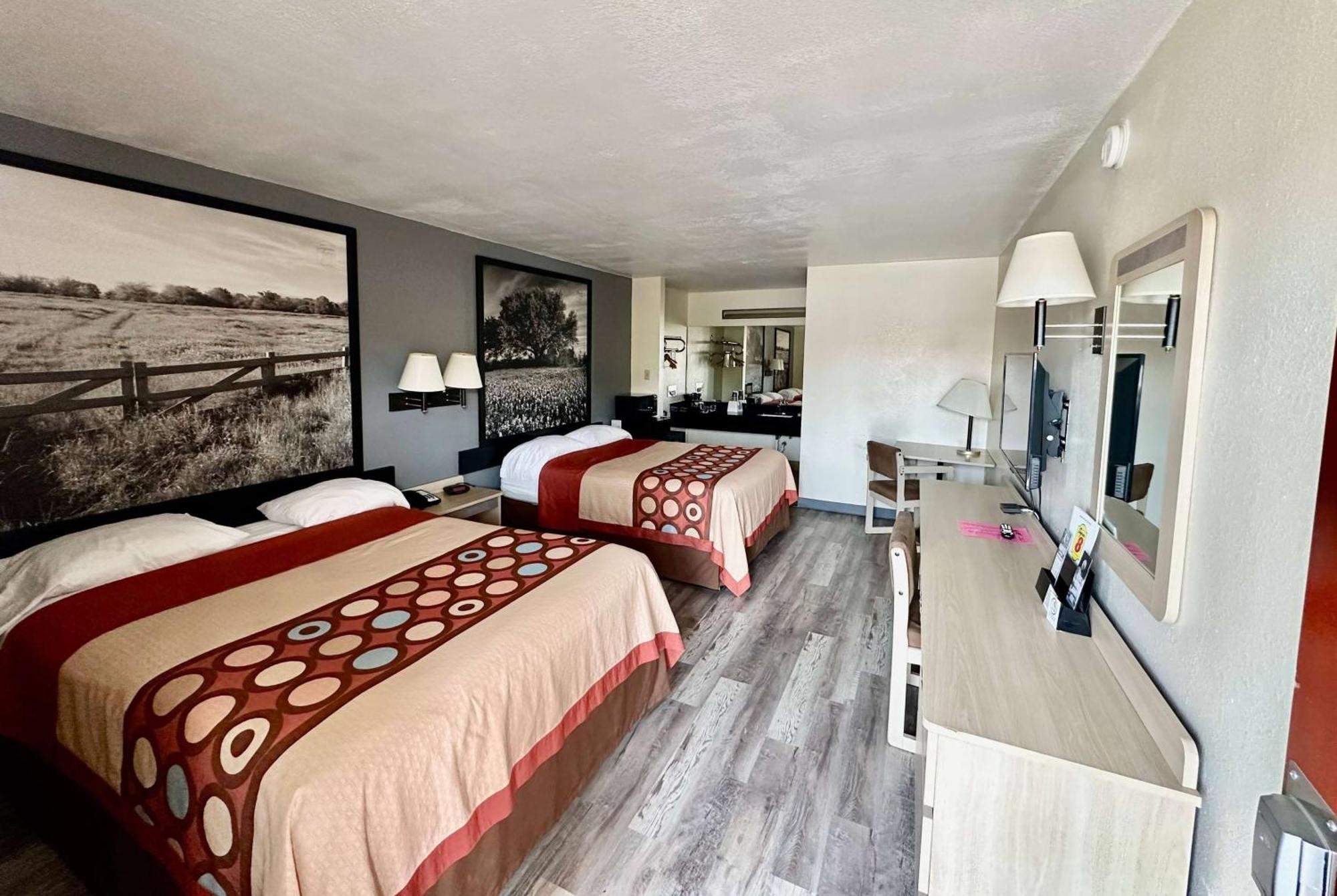 Super 8 By Wyndham Athens Tx Hotel Екстериор снимка